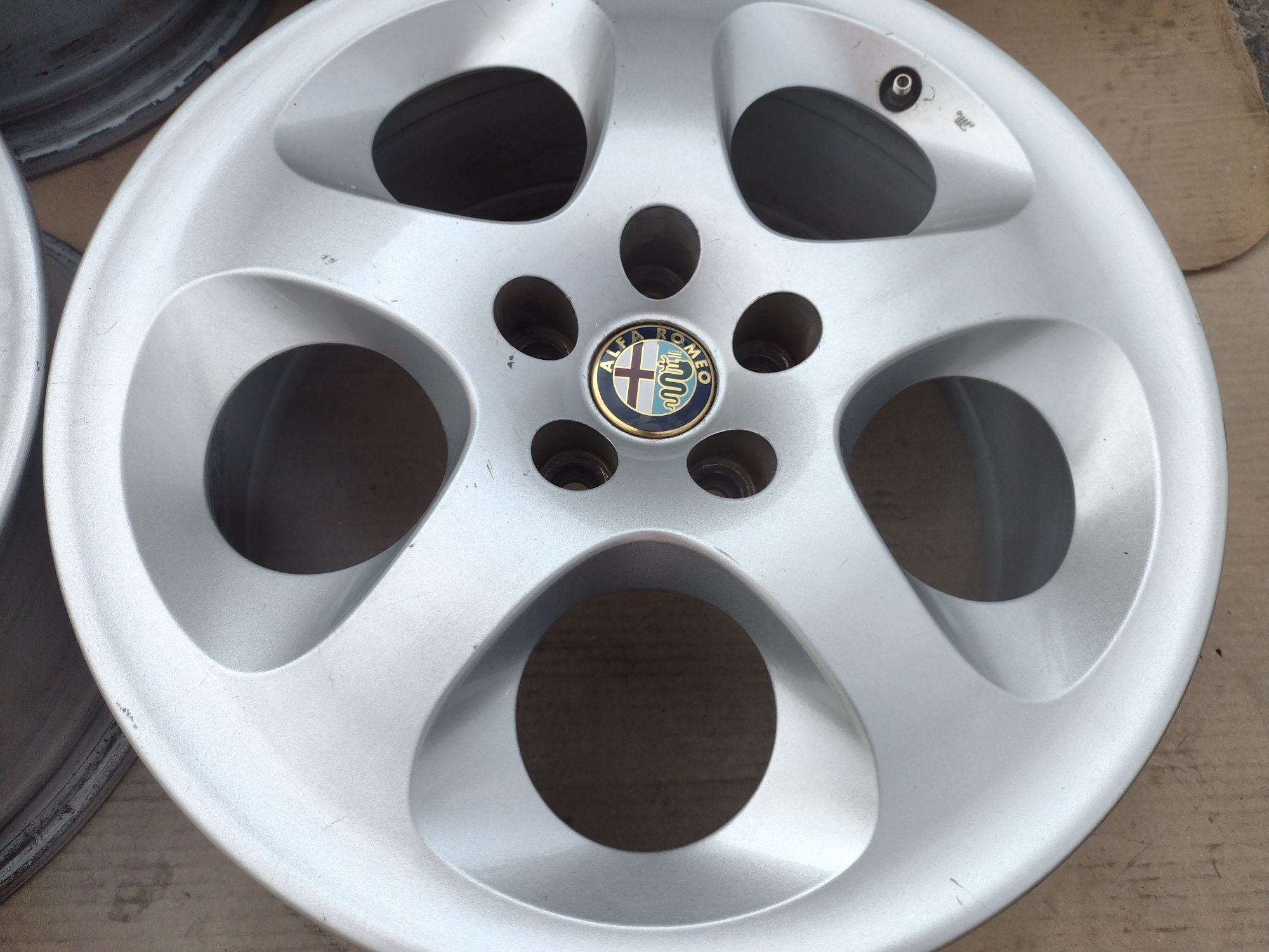 Топ състояние Speedline 16-5x98 ET41.5 6.5j Alfa Romeo 156