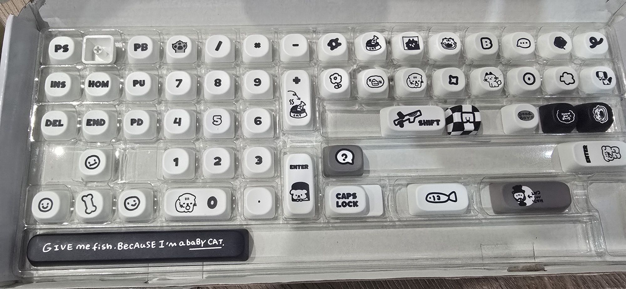 Капачки за клавиатура с котки и кученца с бонус копчета (keycaps)