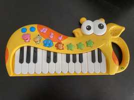 Пиано жираф с 4 звуци на животни