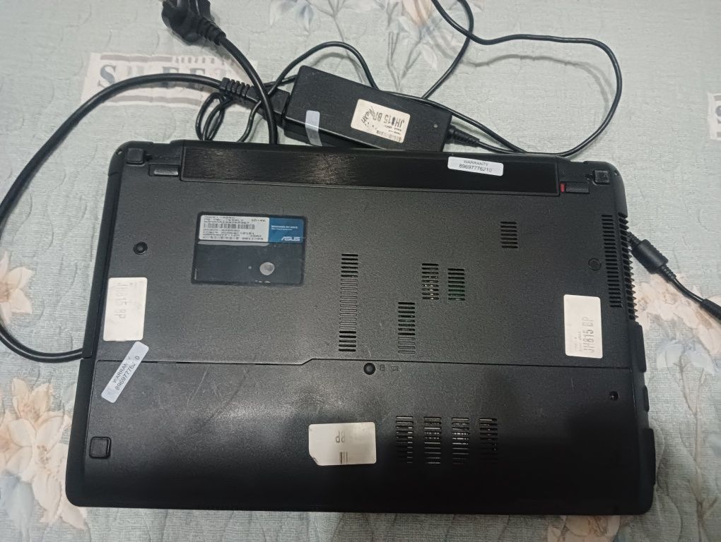 Ноутбук asus сотилади