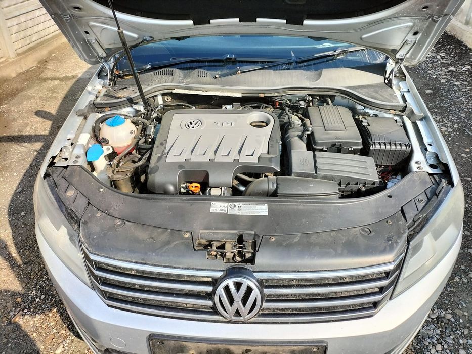 USA STANGA SPATE / USA DREAPTA SPATE /CAPOTA SPATE Volkswagen Passat B7