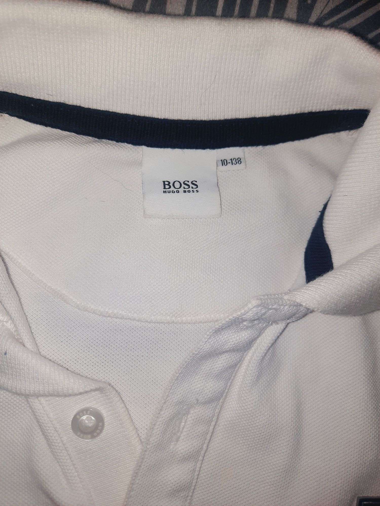 Оригинална блуза Hugo Boss и дънки H&M