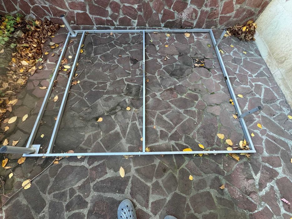 Комплект легло за спалня и 2 нощни шкафчета