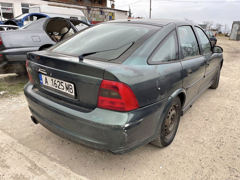 Opel Vectra 1.8i 16v 2001 На Части