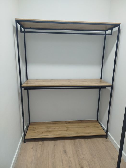 Gardirobniy. Stili loft