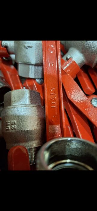 Краны шаровые продам