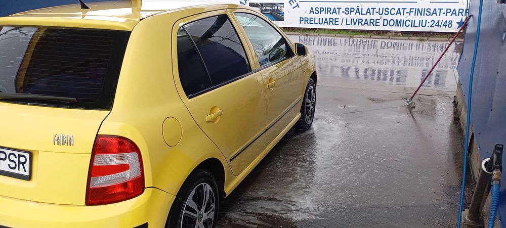 Vând Skoda Fabia