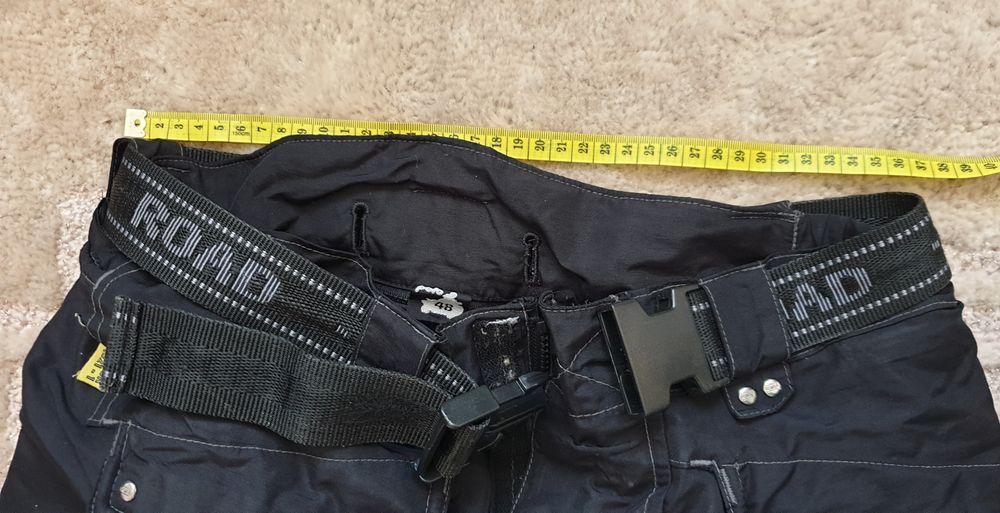 Pantaloni motociclism