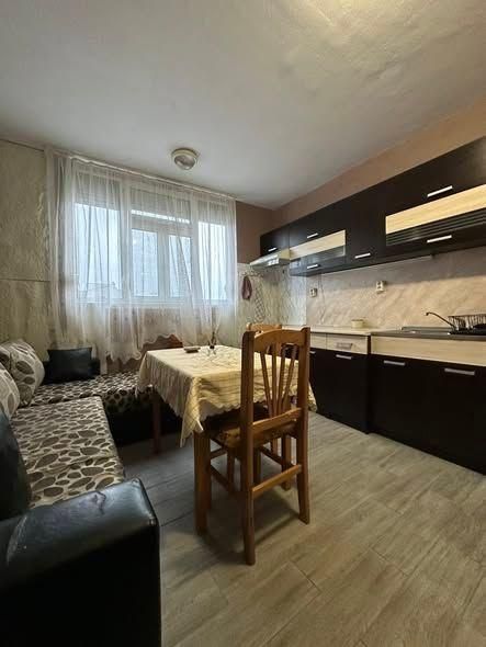 Изгоден ДВУСТАЕН апартамент в кв. Изгрев