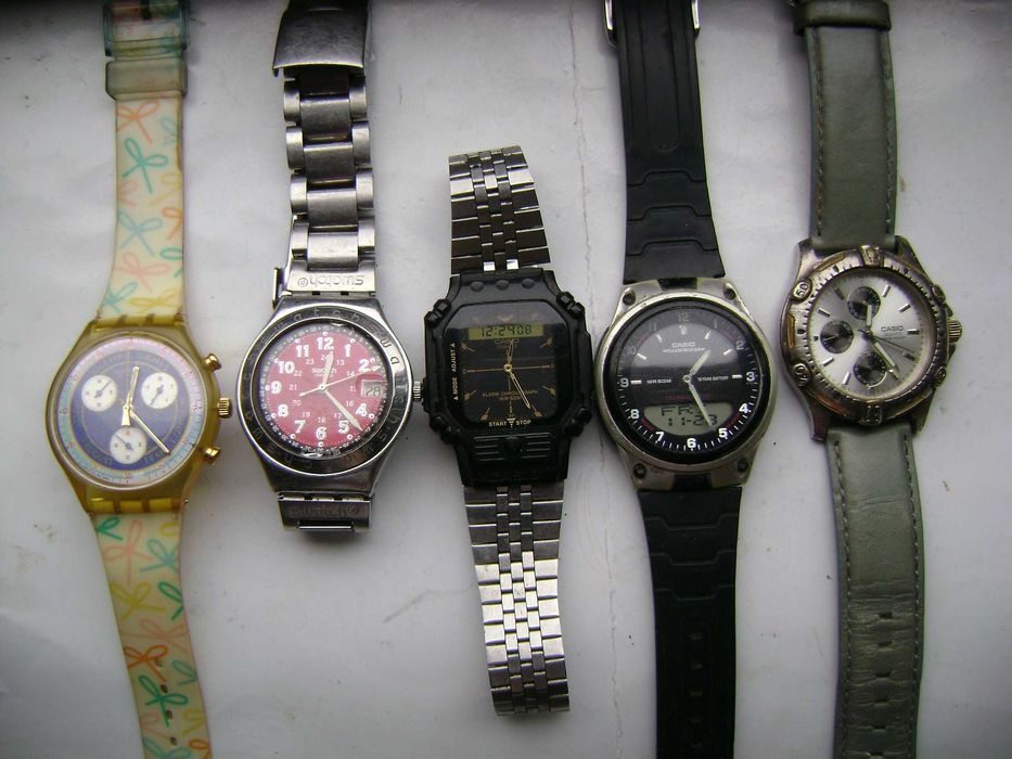 Продавам 5 броя кварцови часовника Swatch и Casio