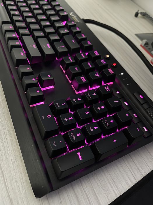Tastatura gaming mecanica Corsair K70RGB