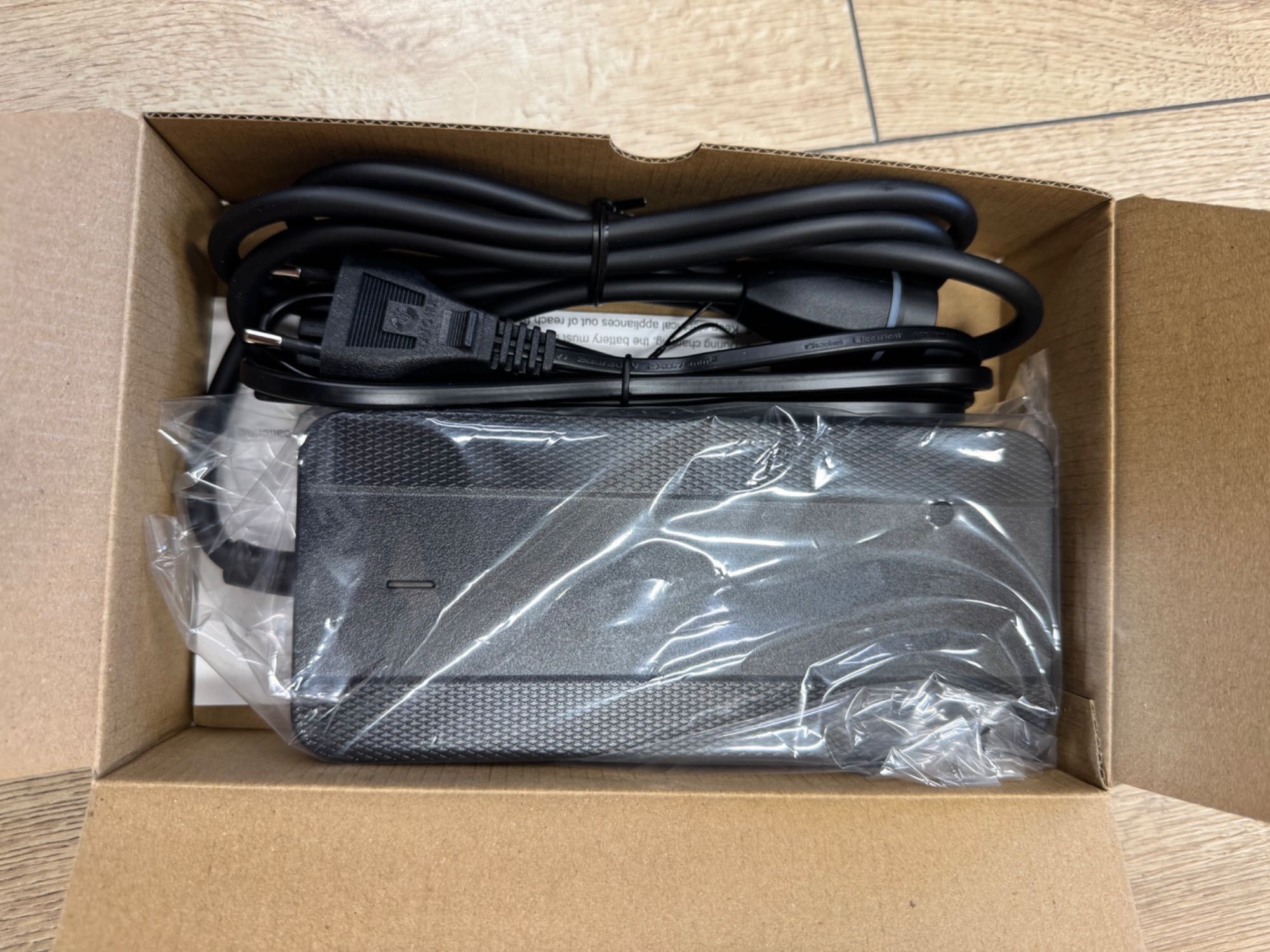 Încărcător bicicleta electrică cu motor Shimano