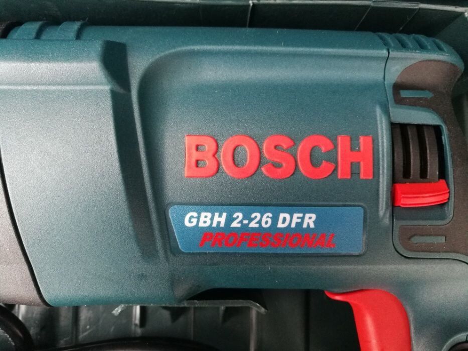 Нов перфоратор-къртач Бош Bosch GBH 2-26-DFR-800вт.-професионален