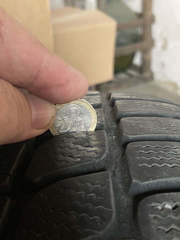 Гуми 255/50R19 зимни и летни