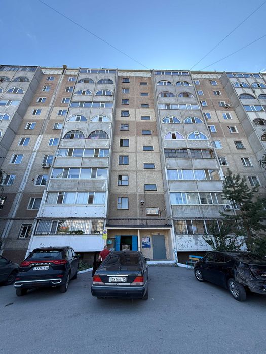 3 комн 8 мкр 72 кв.м.