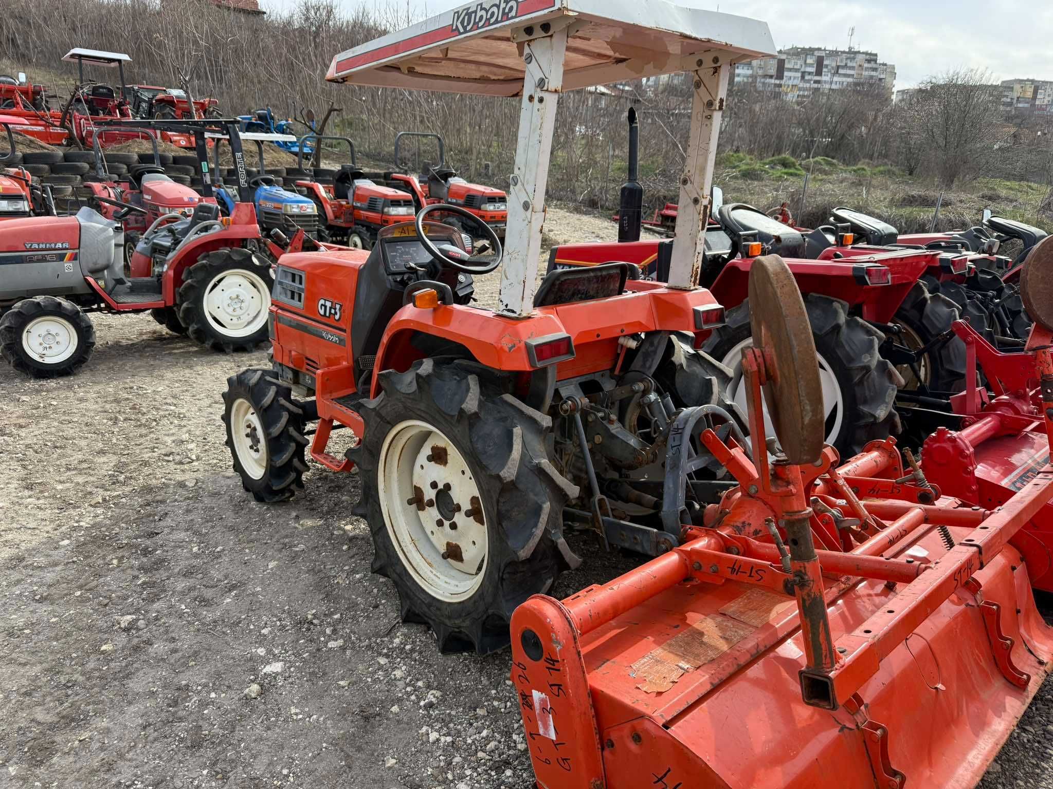 Трактор KUBOTA GT3 4x4