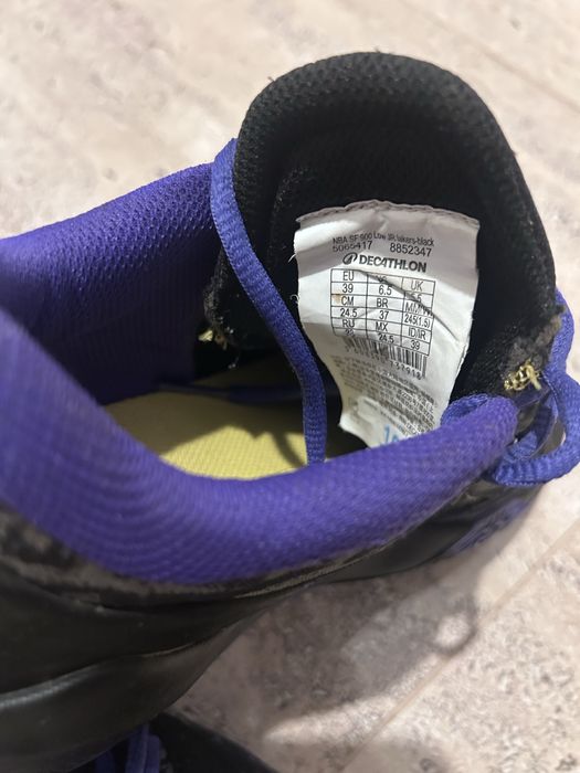 Adidasi pentru baschet