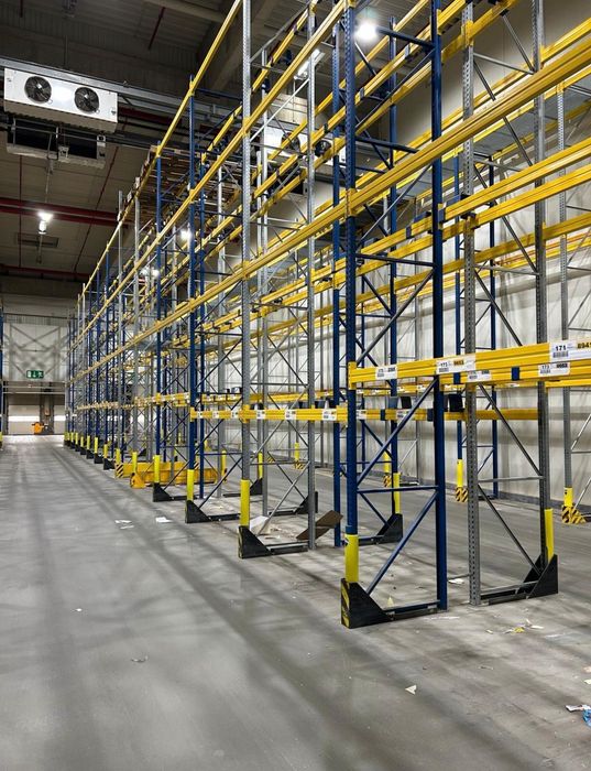 Rafturi metalice 766x777