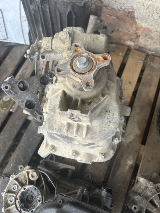 Cutie de viteze 5+1!Mercedes Sprinter motor 2,2  2000-2006