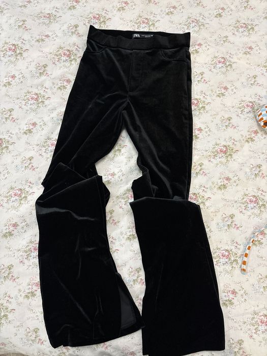 Кадифени панталони Zara
