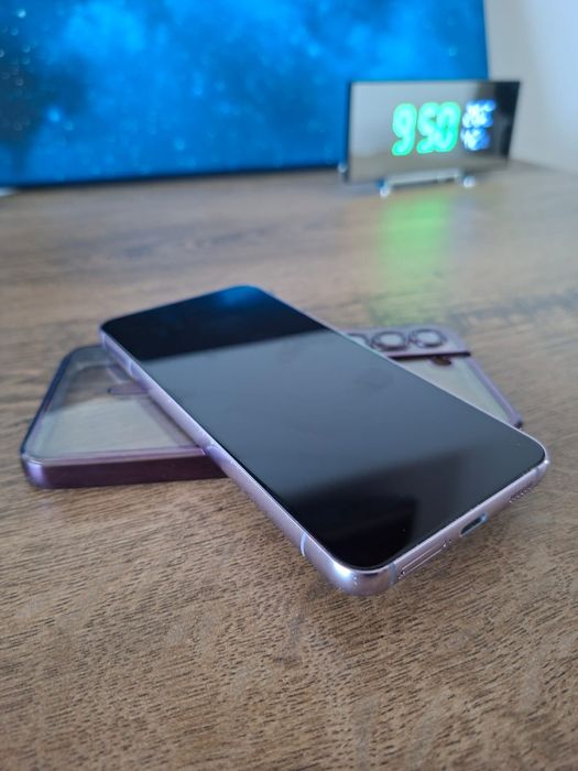 Samsung Galaxy S 22 Purple
