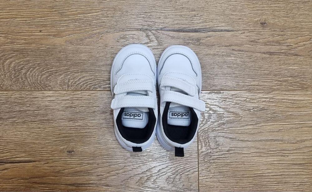 Детски маратонки Adidas Tensaur