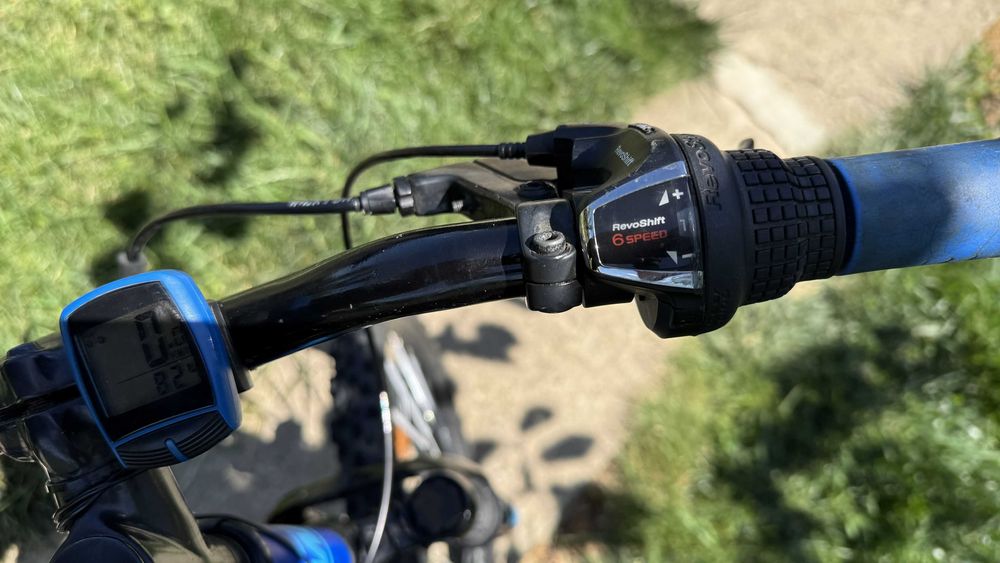 Bicicletă Mountain Bike – roți 20” – stare bună, ideală 6–10 ani