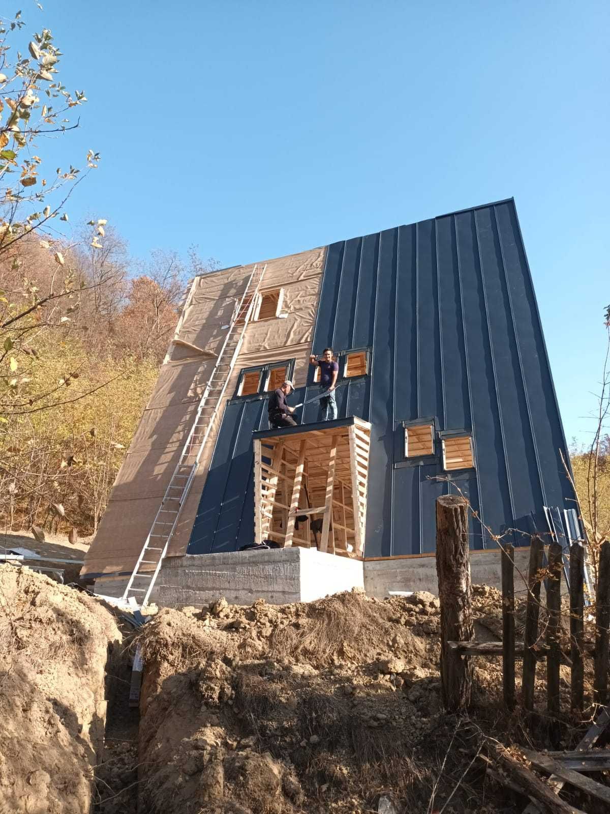 Vand casa si cabana in forma literei A din structura de lemn