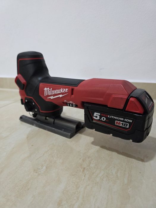 Fierastrau pendular Milwaukee M18 FBJS
