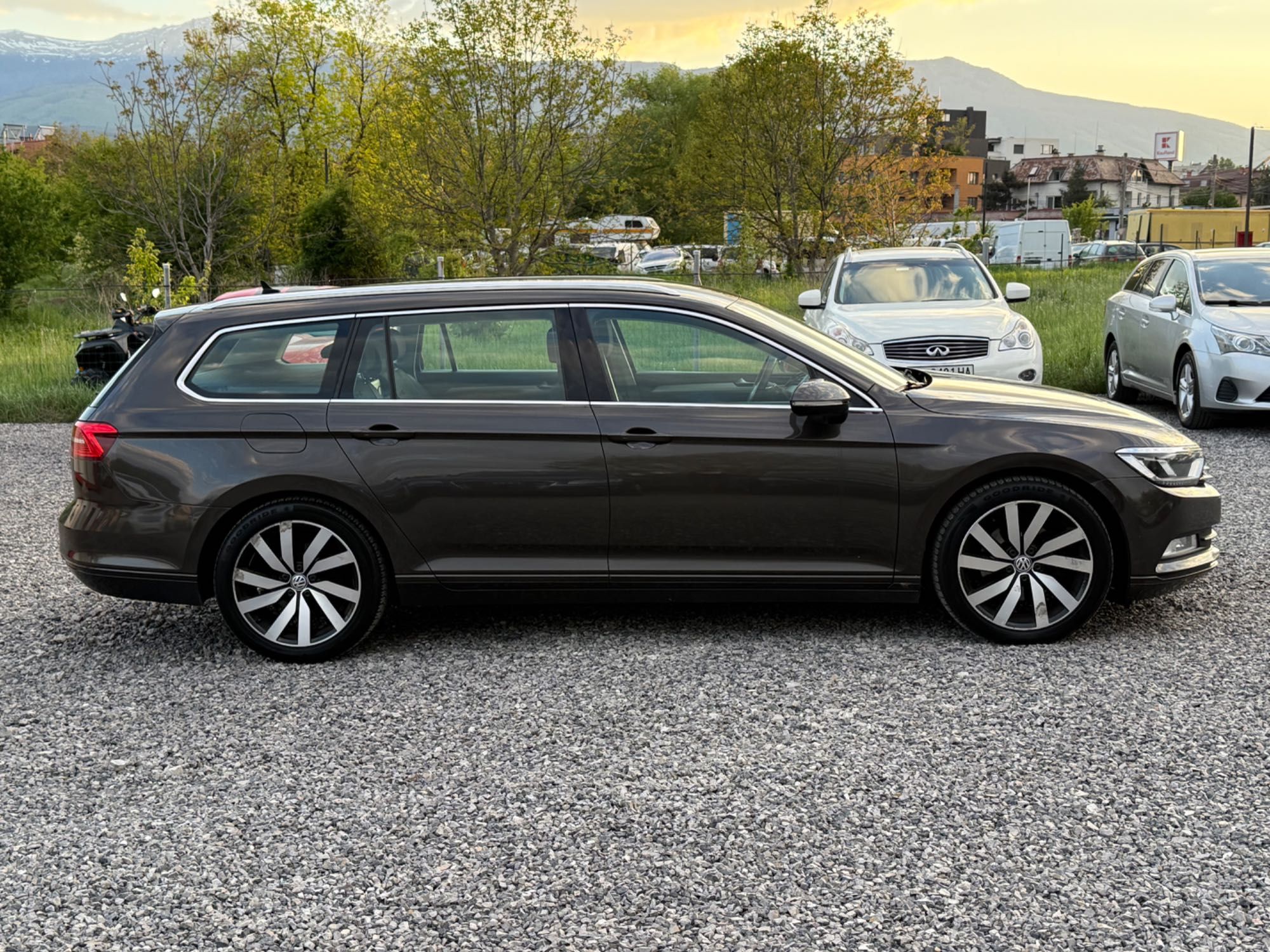VW Passat (B8)1.8 TSI (180 кс)Keyless/Full Led/Подгрев/Euro6