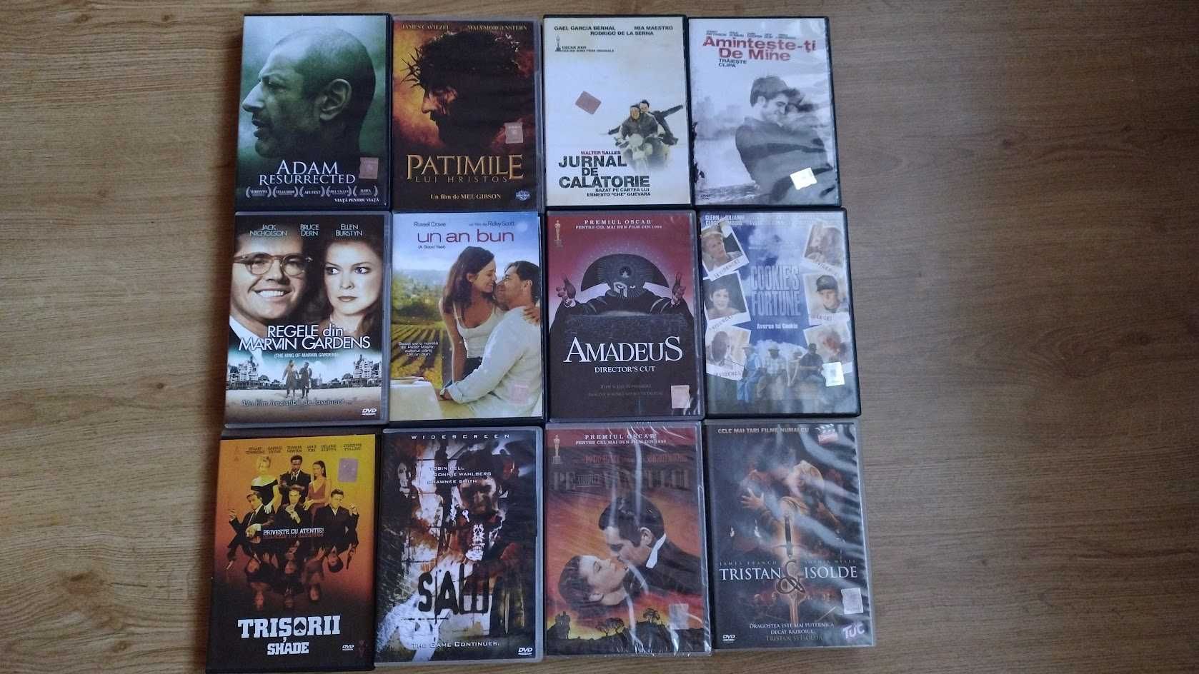 Vand DVD-uri cu filme