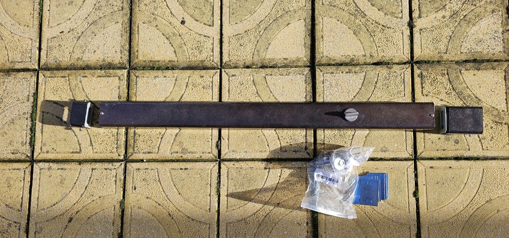 Хоризонтална двустранна брава греда