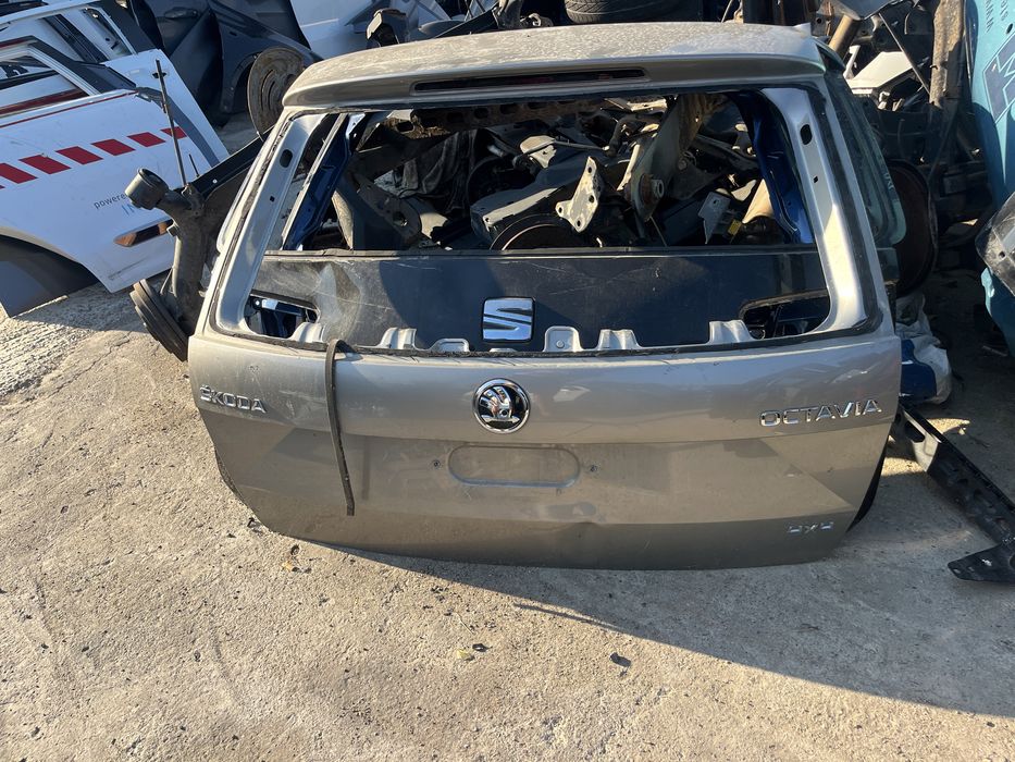 2 броя багажна врата Skoda Octavia 3 2012-