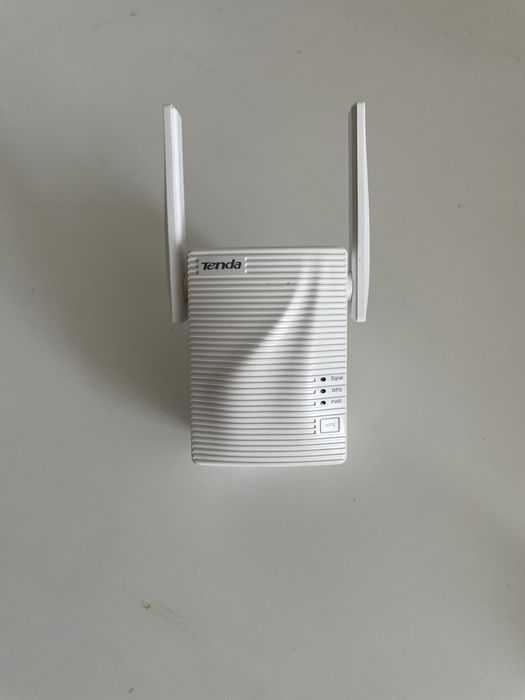 Repetor ssemnal WiFi TENDA