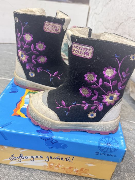 Продам детскую зимнюю обувь, Kotofey 24 рр