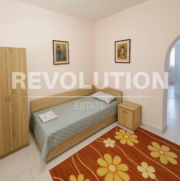 Дава се под наем Тристаен апартамент в Варна, Център - 83 кв.м за 700 € - Снимка #4