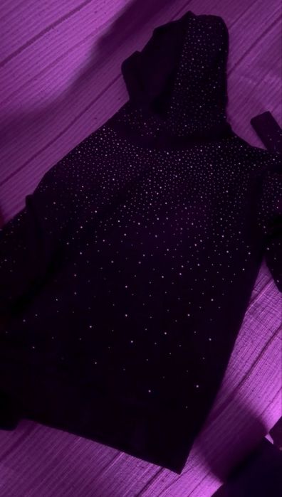 Hanorac  cu pietricele