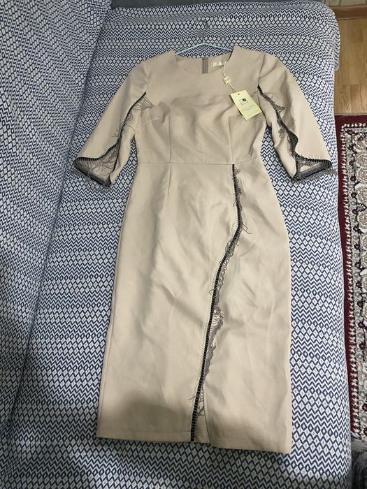 Продам новое платье