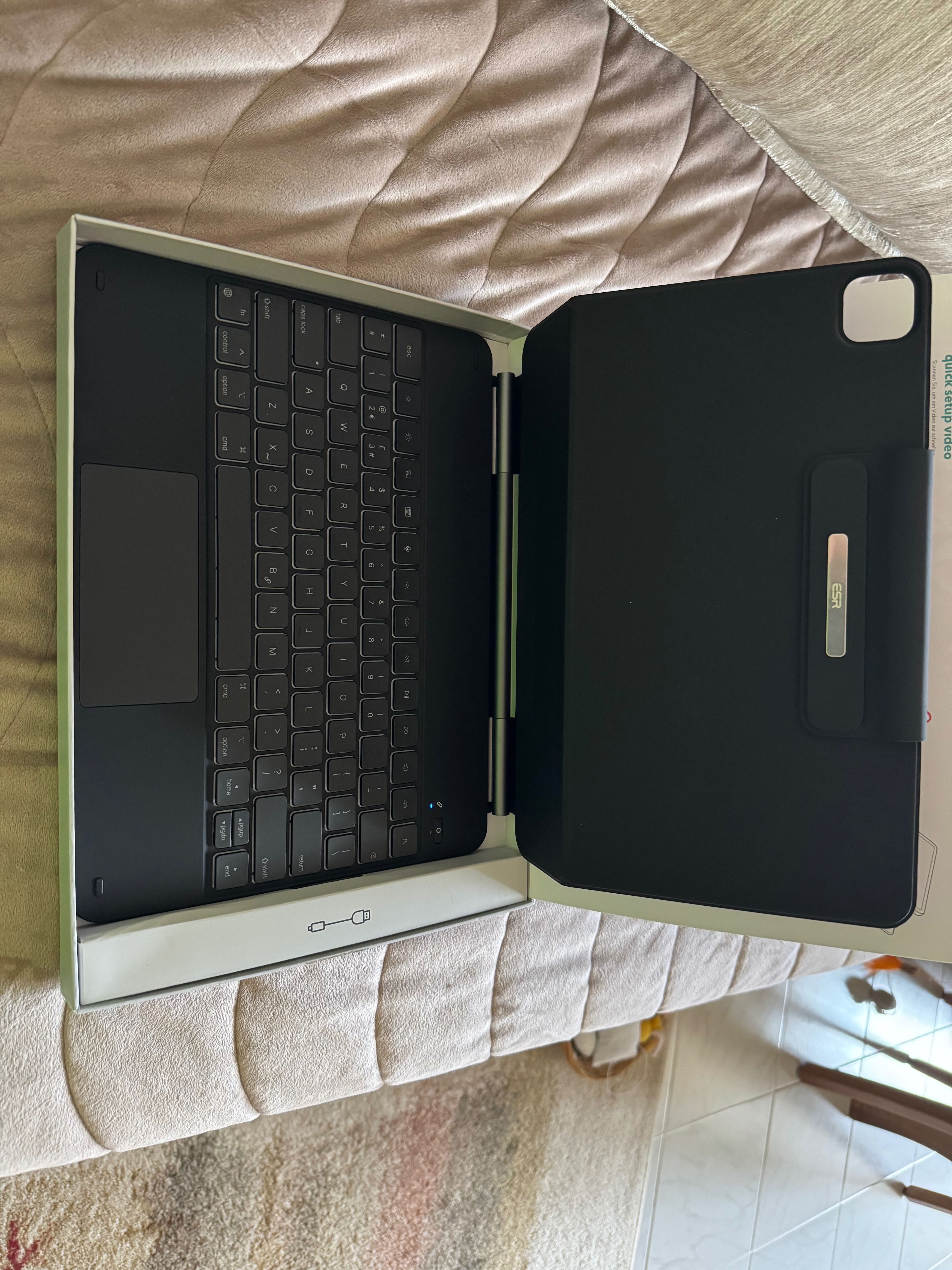 Клавиатура ESR за ipad pro 12,9