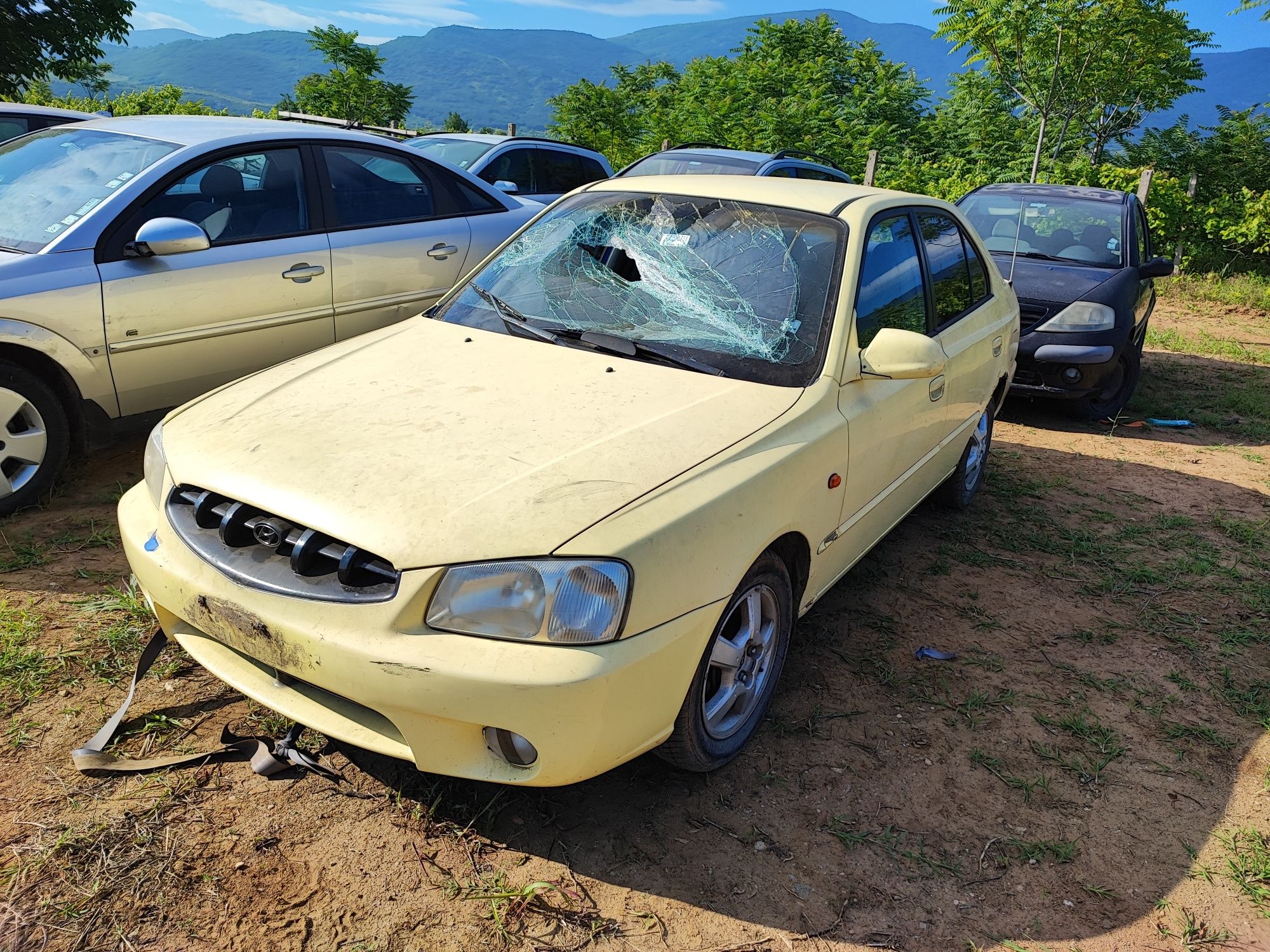 Hyundai Accent 1.3i НА ЧАСТИ