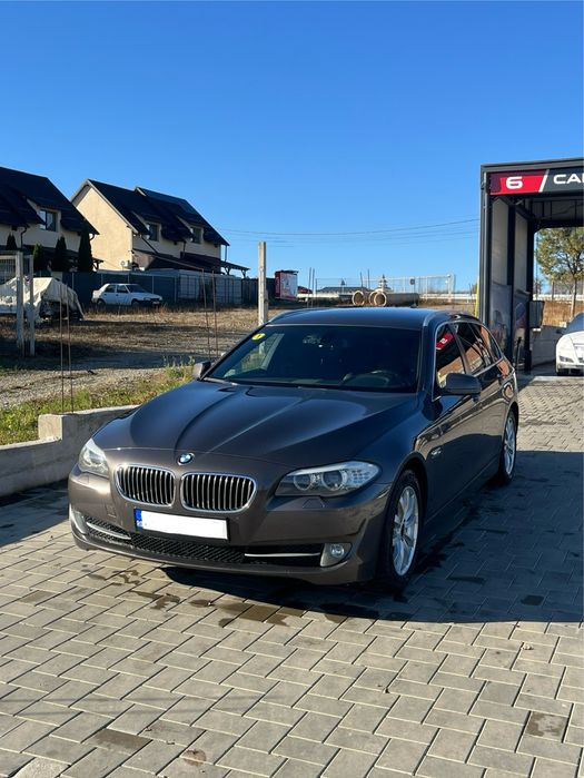 BMW Seria 5 F11 520D