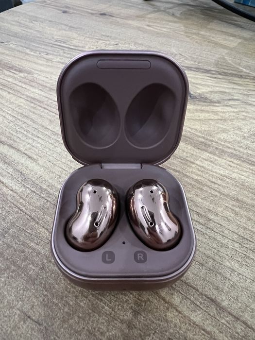 Безжични Слушалки Samsung Buds Live