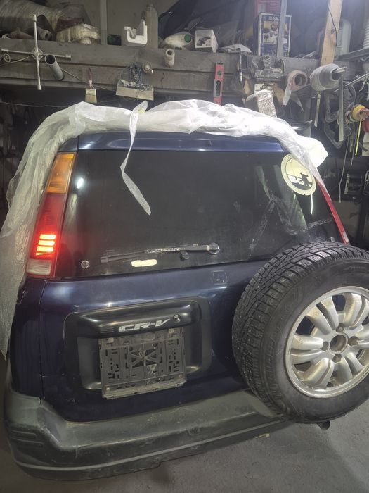 Продам Хонду СРВ по запчастям