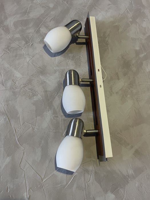 Люстра на три лампочки