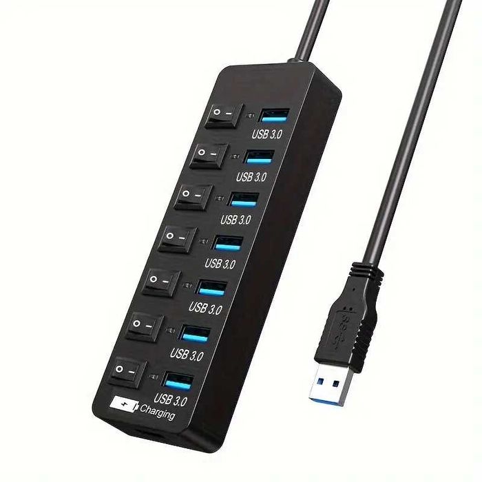 Hub cu 7 porturi USB 3.0 și port de încărcare USB inteligent