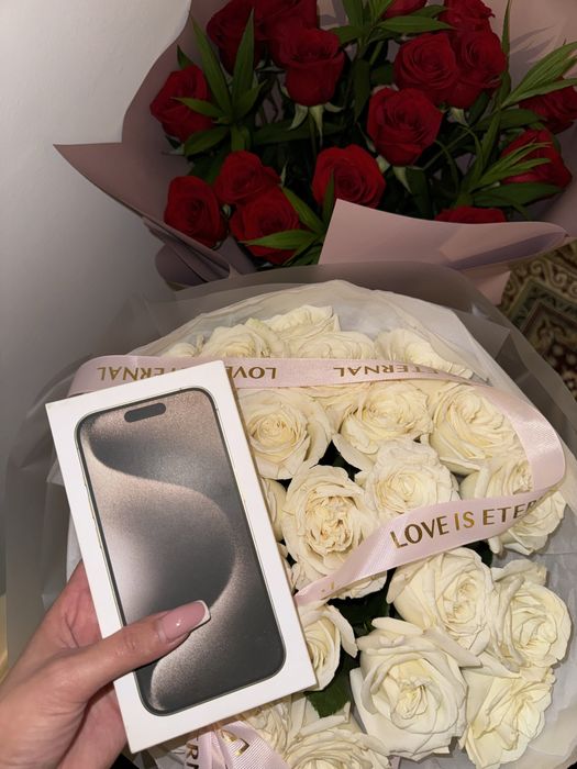 Iphone 15 pro  серый