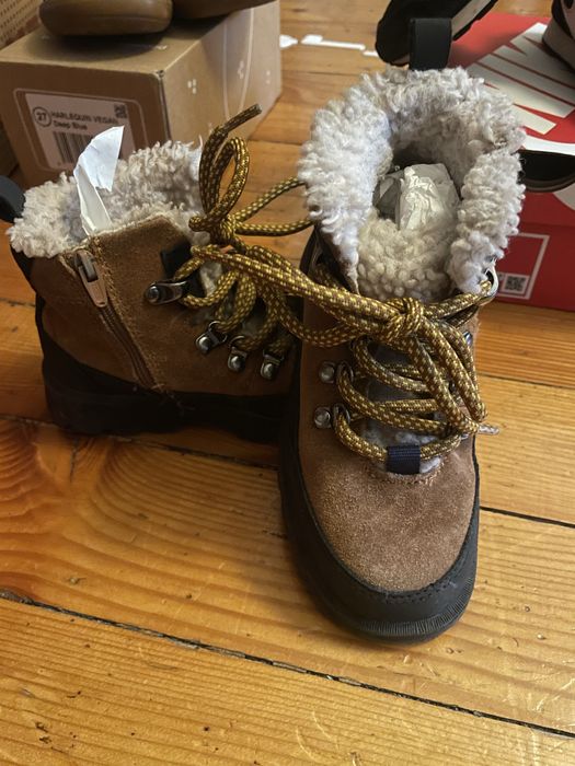 Детски обувки Зара номер 24