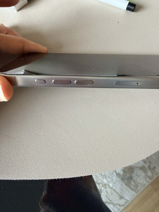 Iphone 15 pro ,128gb.