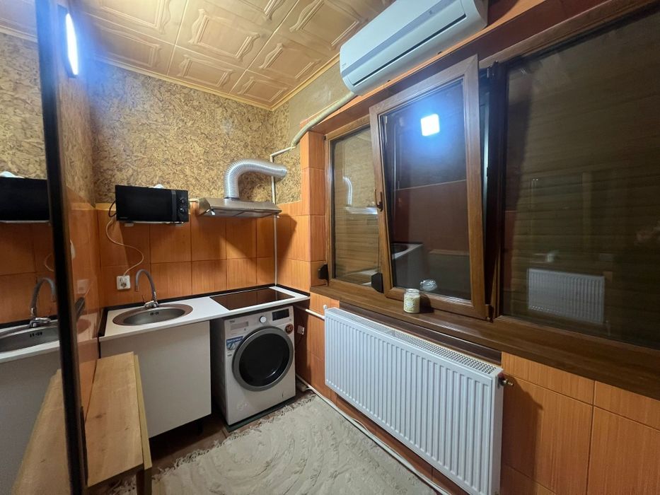 Vand garsoniera 40mp in spate la mall