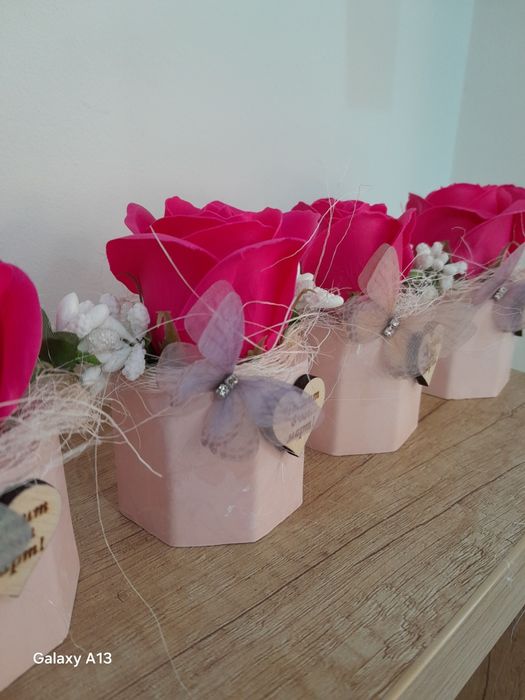 Сапунена роза в керамична кашпа със послание